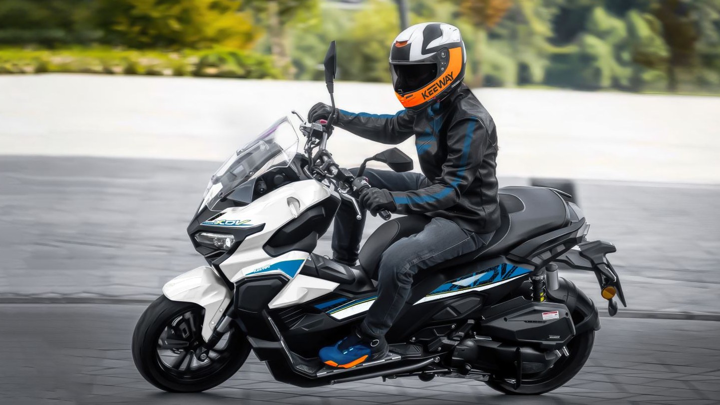 تصویری از موتور سیکلت ادونچر کی‌وی XDV 249