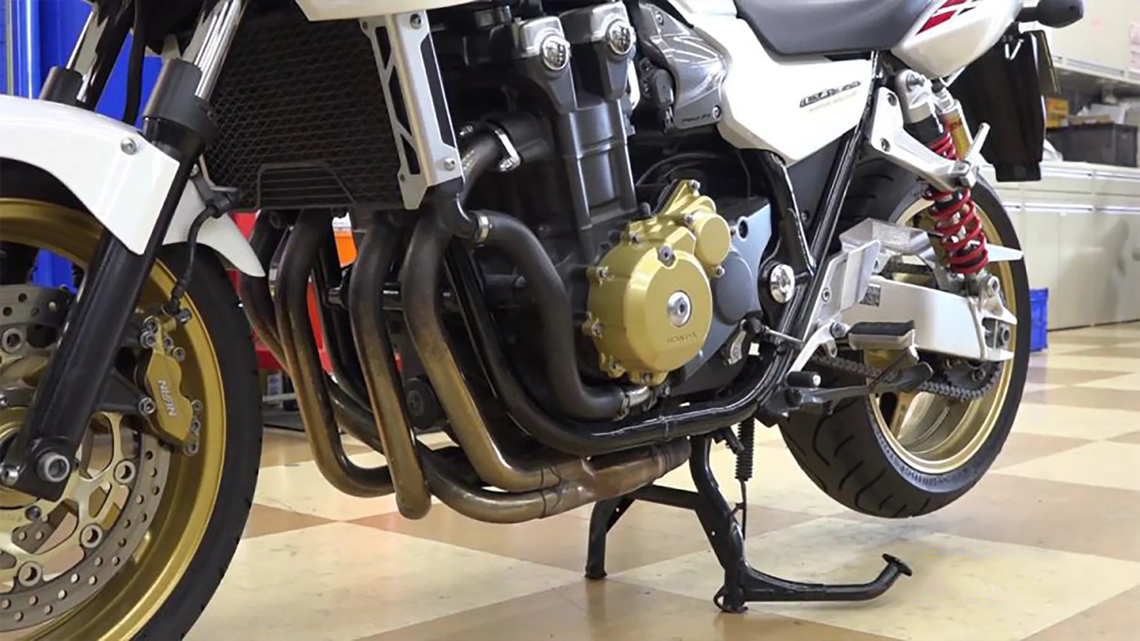 تصویری از موتور honda-cb1300- و تاریخچه موتور CB1300