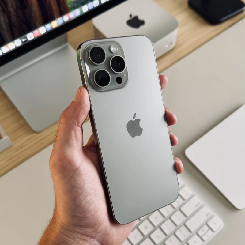 آیفون 16