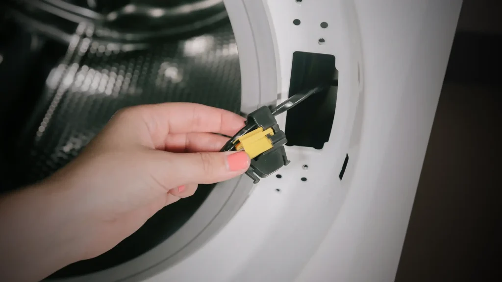 ایراد میکروسوئیچ یا قفل درب