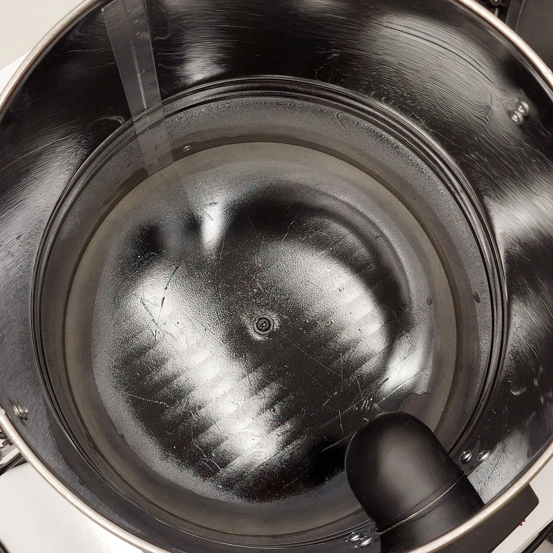 جاروبرقی هوگر مدل آب و خاک