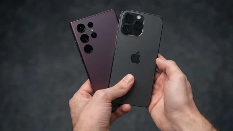 مقایسه گوشی موبایل s24 Ultra با iPhone 15 Pro Max
